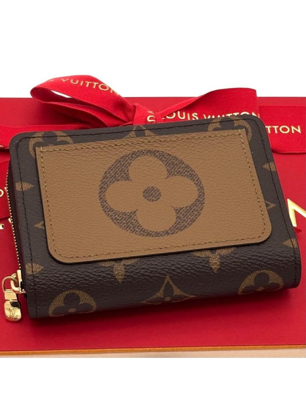 Louis Vuitton Portefeuille Lou Monogram Giant Wallet